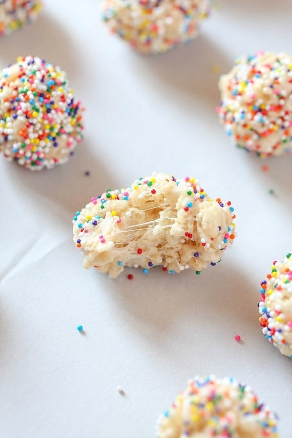 Fun little Krispie Treat Party BItes! Go ahead and grab a handful!
