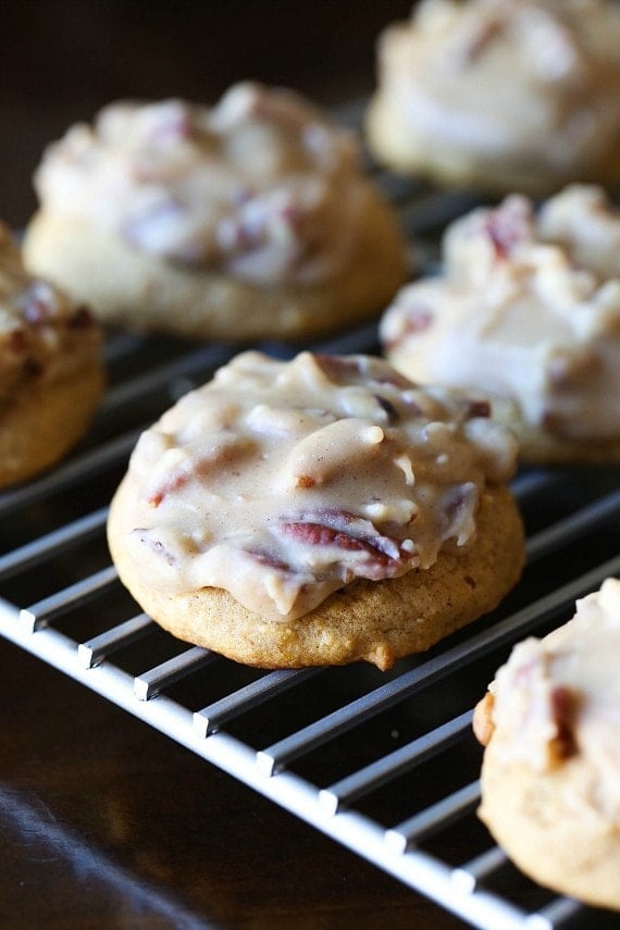 SOft Pumpkin Cookies topped with a rich, buttery Praline Frosting...the perfect combo!