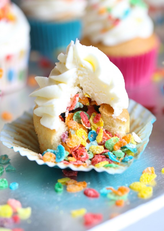 Fruity Pebble Stuffed Cupcakes!!