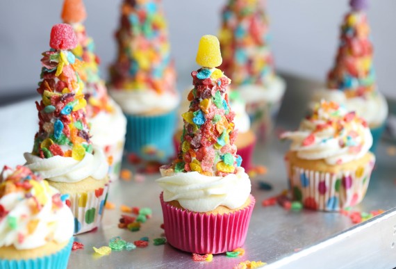 Fruity Pebble Party Hats!! SO simple to make and adorable for any party...you can topa cupcake with them or have them as a cute treat on their own!