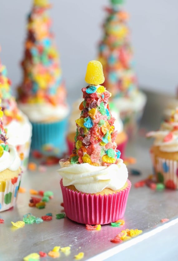 Fruity Pebble Party Hats!! SO simple to make and adorable for any party...you can topa cupcake with them or have them as a cute treat on their own!