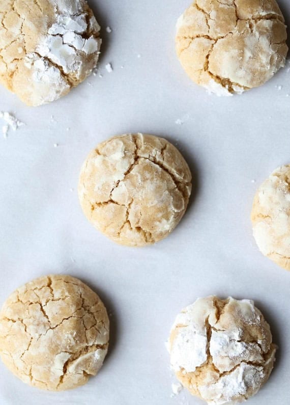 Brown Butter Crinkle Cookies coated in powdered sugar