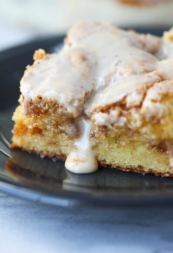 Easy Banana Cake with Cream Cheese Frosting