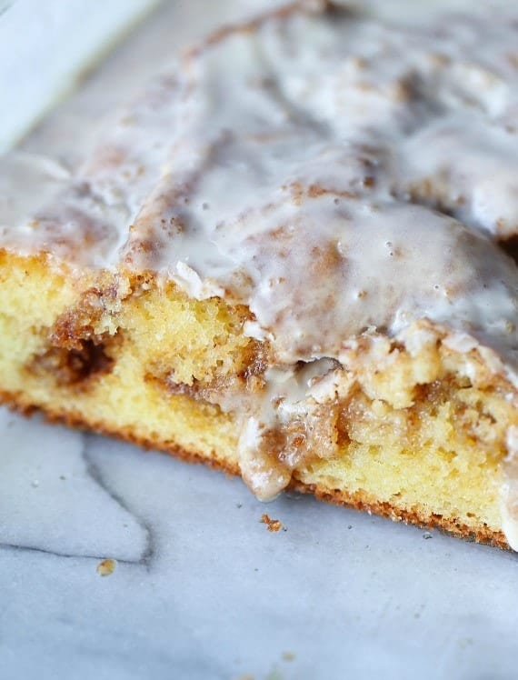 cinnamonrollcakeslice