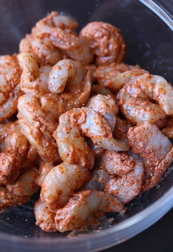 Skinny Bang Bang Shrimp Pasta Recipe is an easy dinner recipe