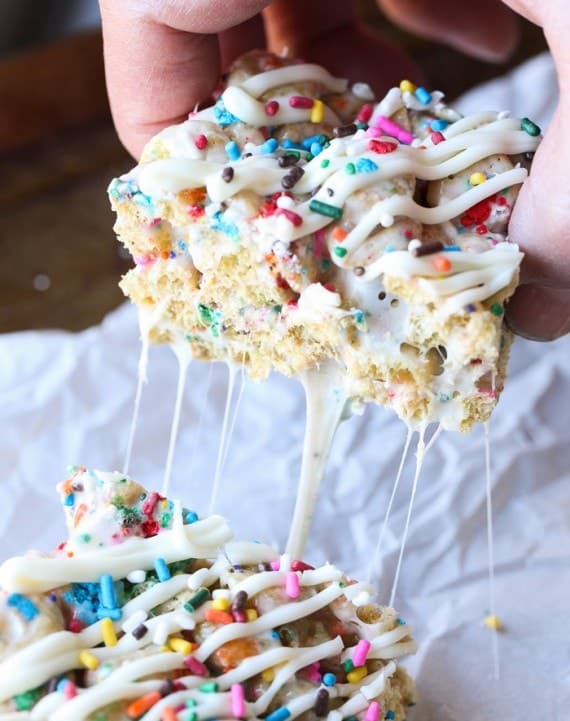 Sprinkle Donut Marshmallow Squares are adorable, gooey and totally fun!