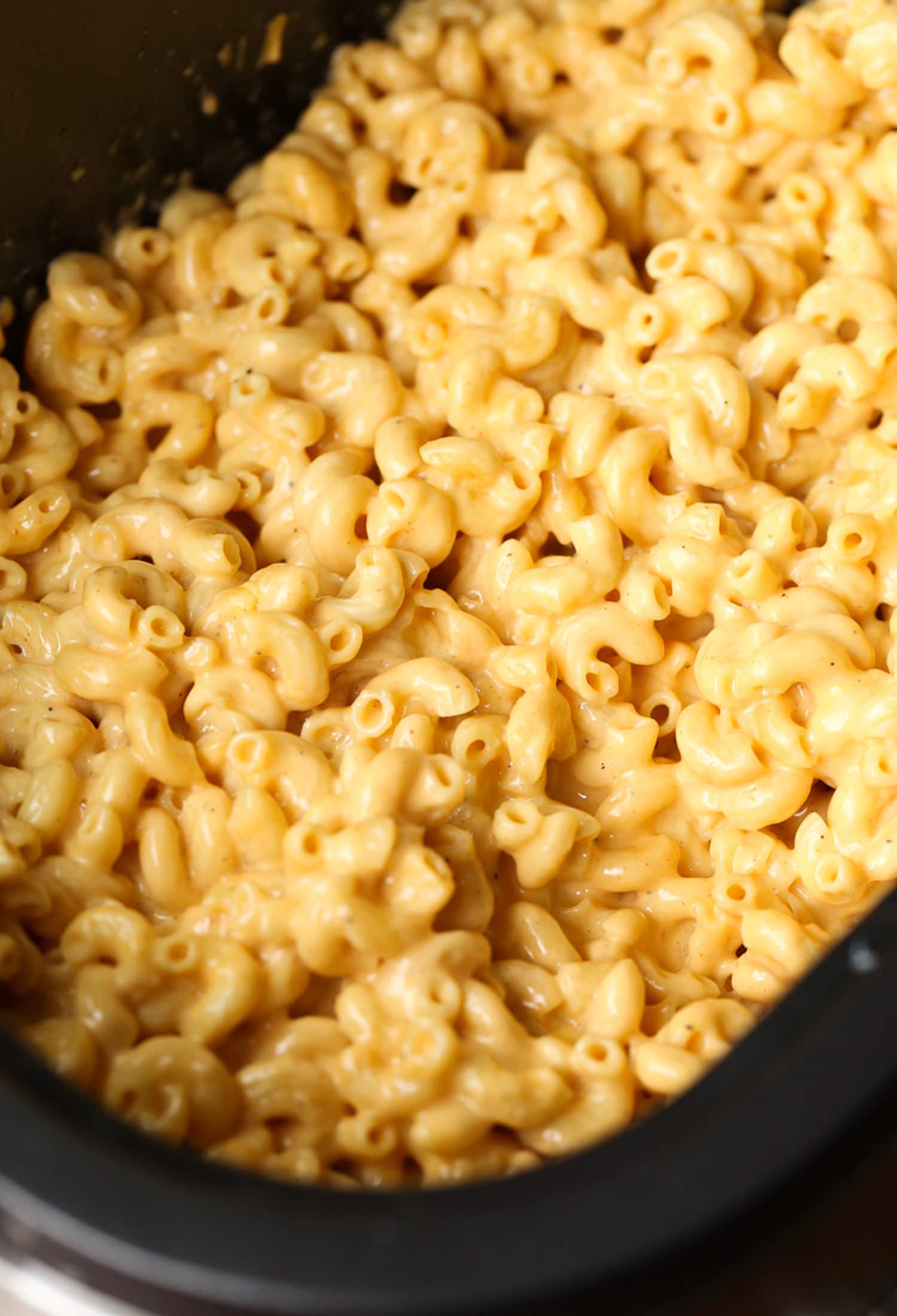 Cremiger Mac and Cheese in einem Slow Cooker