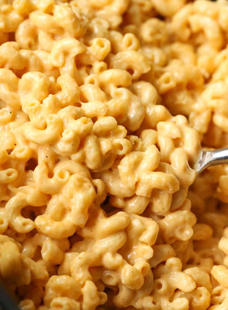 Close up of slow cooker mac and cheese without boiling.