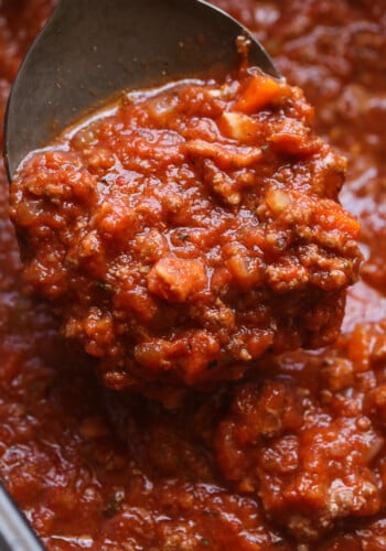 Easy Bolognese sauce ready in less than a hour