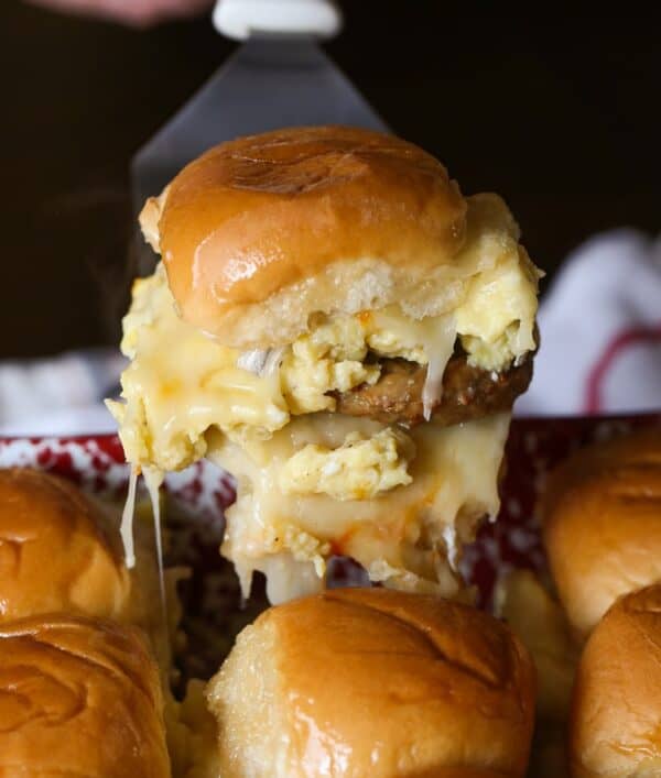 Maple Sausage Breakfast Sliders Homemade Breakfast Sliders Recipe   Breakfast Sliders 10 600x707 