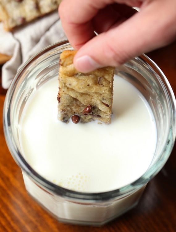 Chocolate Chip Cookie Dunkers