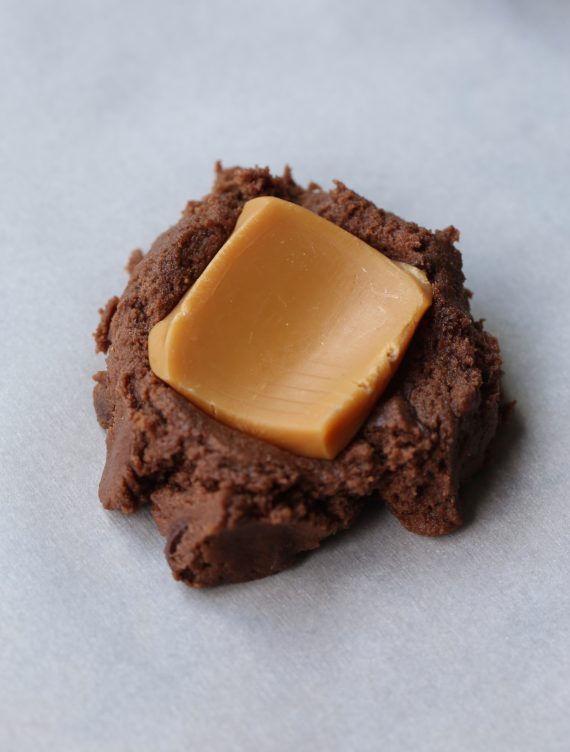 Double Chocolate Caramel Stuffed Cookies | Easy Cookie Recipe