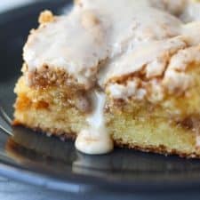 Easy Cinnamon Roll Cake-image