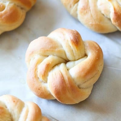 Perfect Garlic Knots Recipe