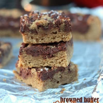 Browned Butter Nutella Swirled Blondies - Cookies and Cups