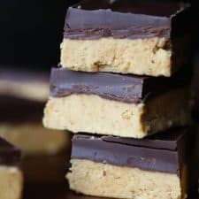 No Bake Chocolate &amp; Honey Peanut Butter Bars-image