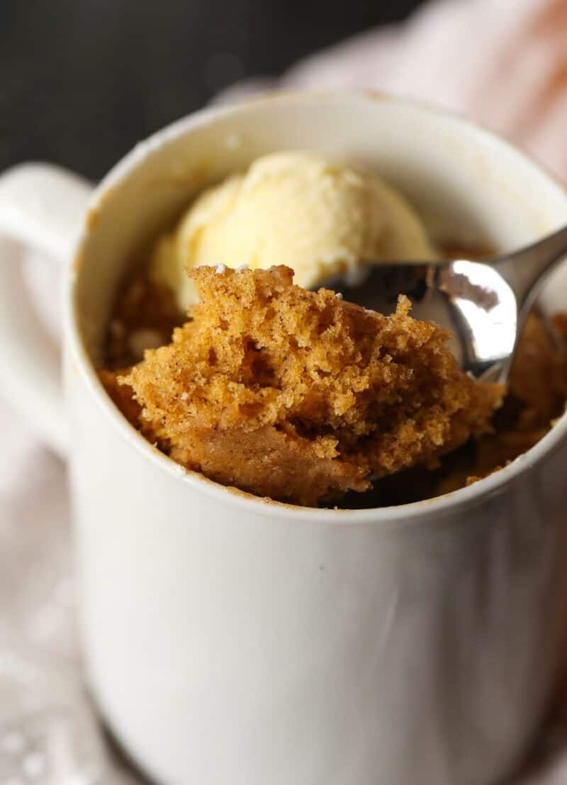 pumpkin mug cake