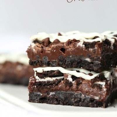 Triple Chocolate Oreo Bars - Cookies and Cups