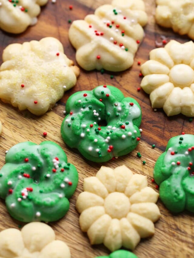 Perfect Spritz Cookies - Cookies and Cups