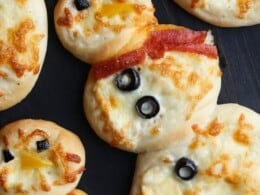 Mini Snowman Pizzas Recipe - Snappy Gourmet