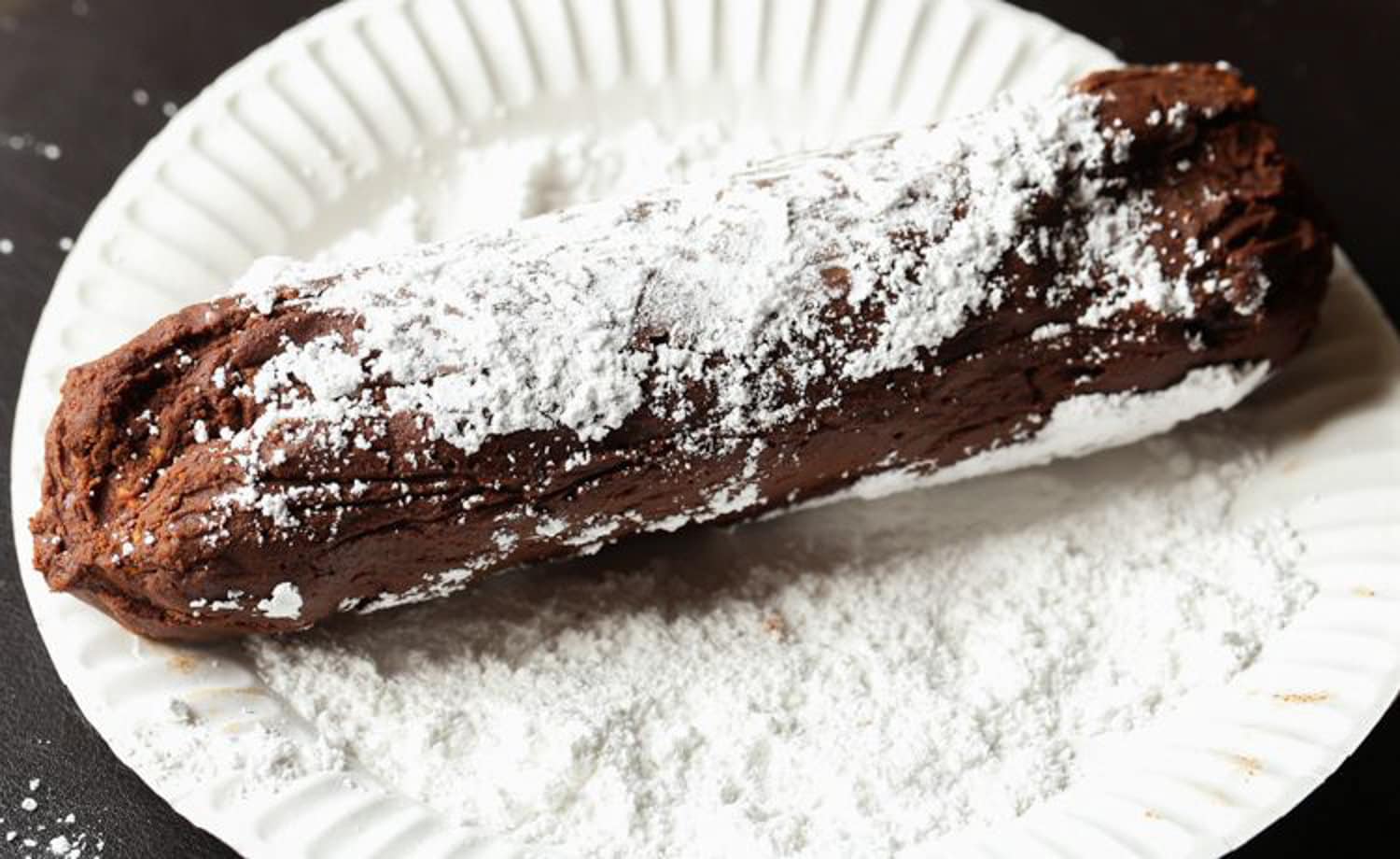 Chocolate Log topped with sugar