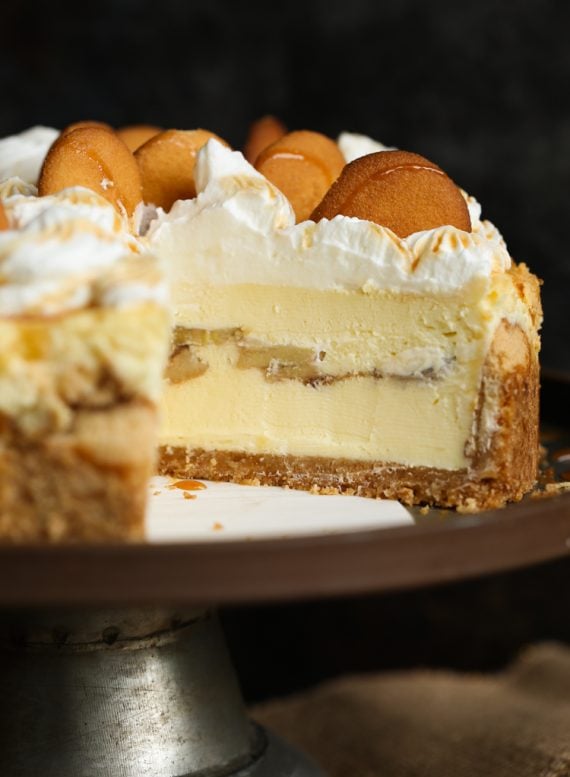 The inside of a sliced banana pudding cheesecake.