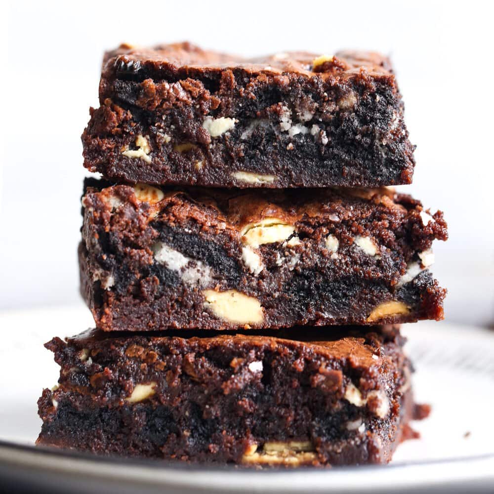 Bombshell Oreo Brownies Recipe | Cookies and Cups