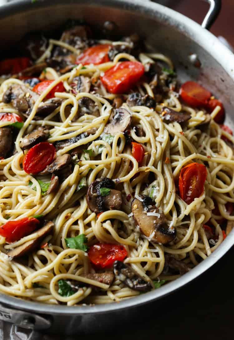 Mushroom And Garlic Butter Pasta Easy Weeknight Pasta Dinner Recipe