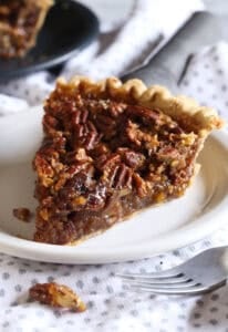 Easy Pecan Pie Recipe | The BEST Old-Fashioned Pecan Pie!