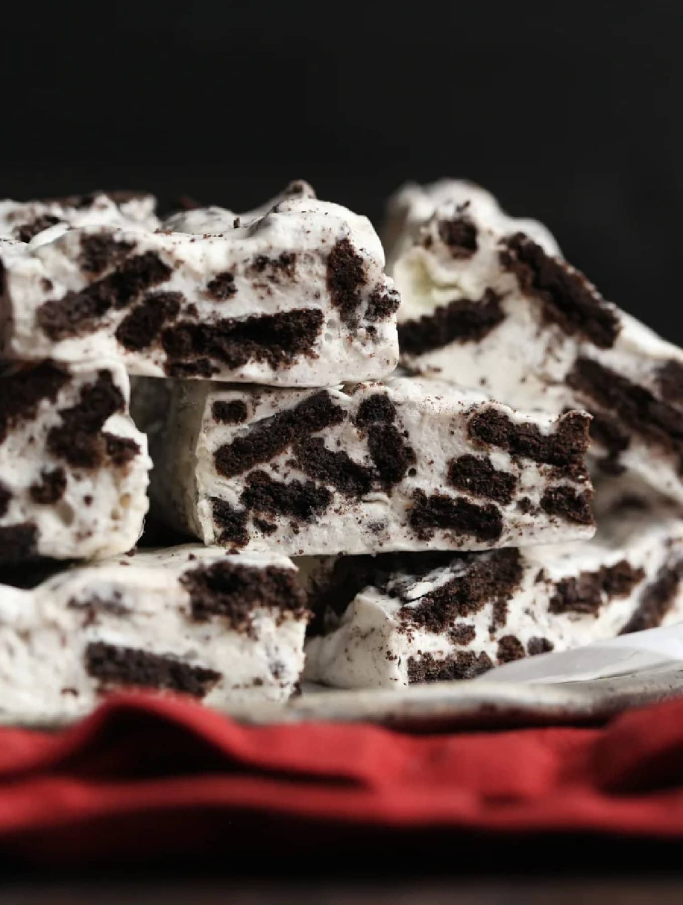No Bake Cookies and Cream Marshmallow Bars are a 3 ingredient dessert that is made in minutes!