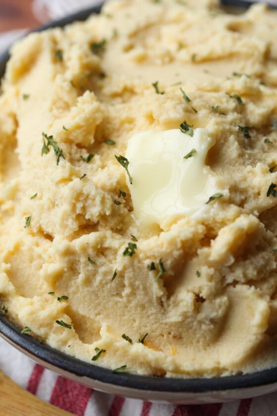 Crockpot Mashed Potatoes Recipe | Cookies and Cups