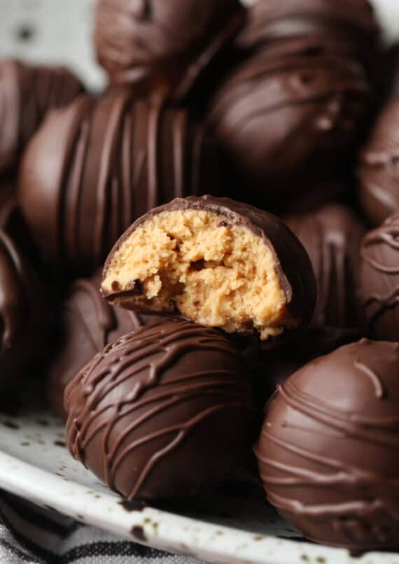 Easy and Creamy No Bake Peanut Butter Balls