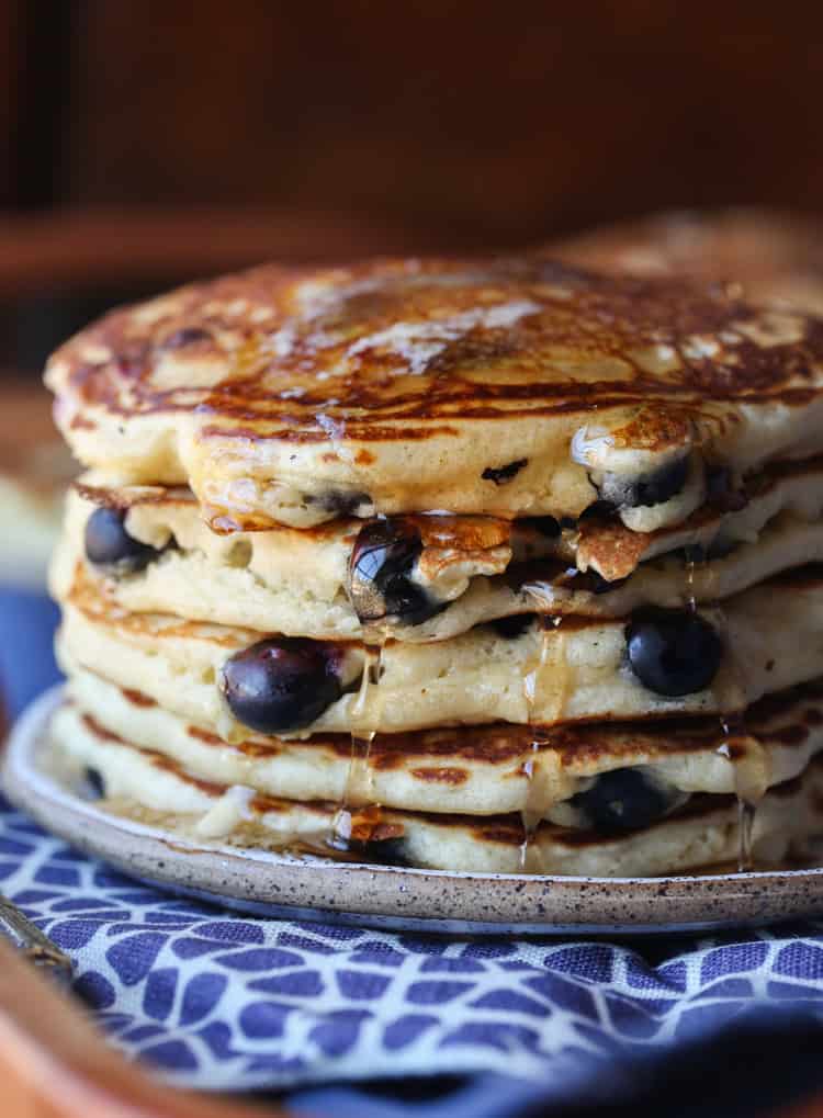 Blueberry Pancakes Recipe - Easy and Fluffy Blueberry Pancakes