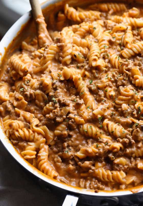 8 Satisfying Ground Beef Pasta Recipes | Cookies and Cups