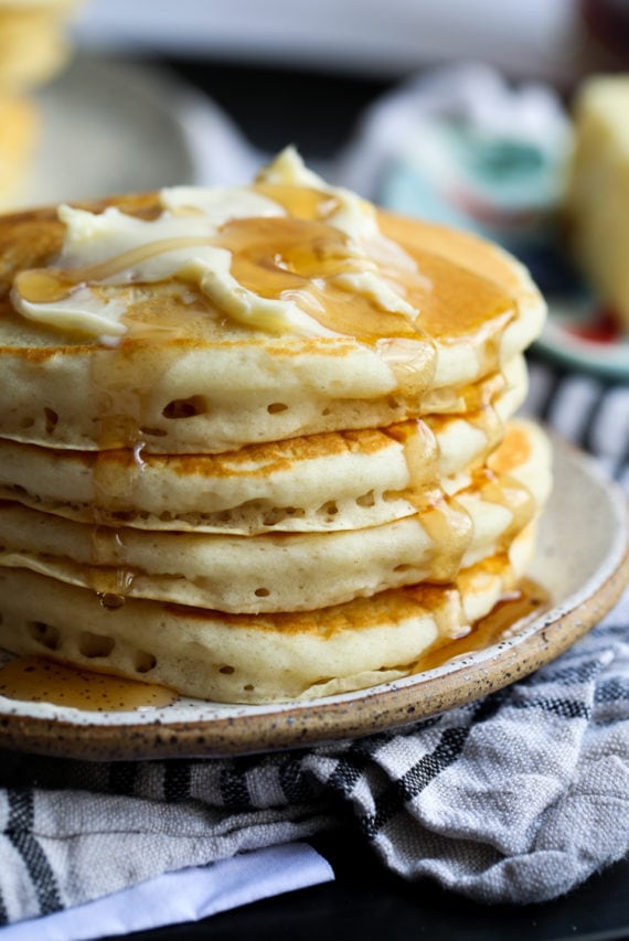 Fluffy Buttermilk Pancakes - An Easy Pancake Recipe | Cookies And Cups