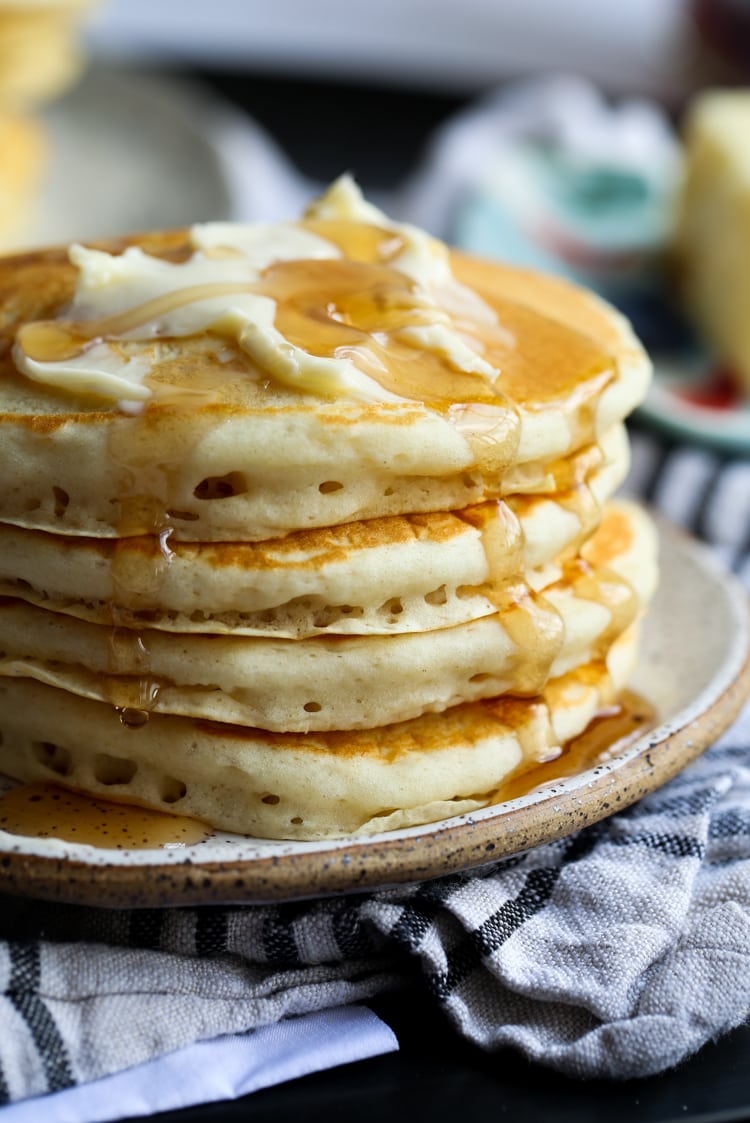 Fluffy Buttermilk Pancakes - An Easy Pancake Recipe | Cookies and Cups