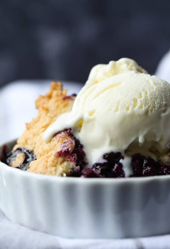 Easy Homemade Blueberry Cobbler Recipe