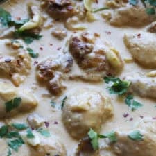 Creamy Garlic Chicken A Delicious Chicken Recipe Cookies And Cups