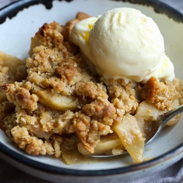 Easy Old Fashioned Apple Crisp | The Best Apple Crisp Recipe