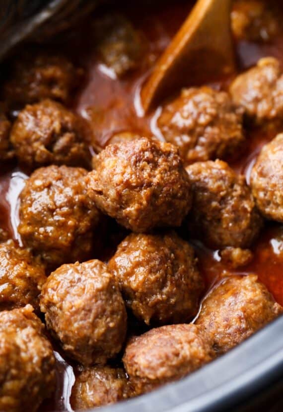 Crockpot Meatballs in the slow cooker with sauce