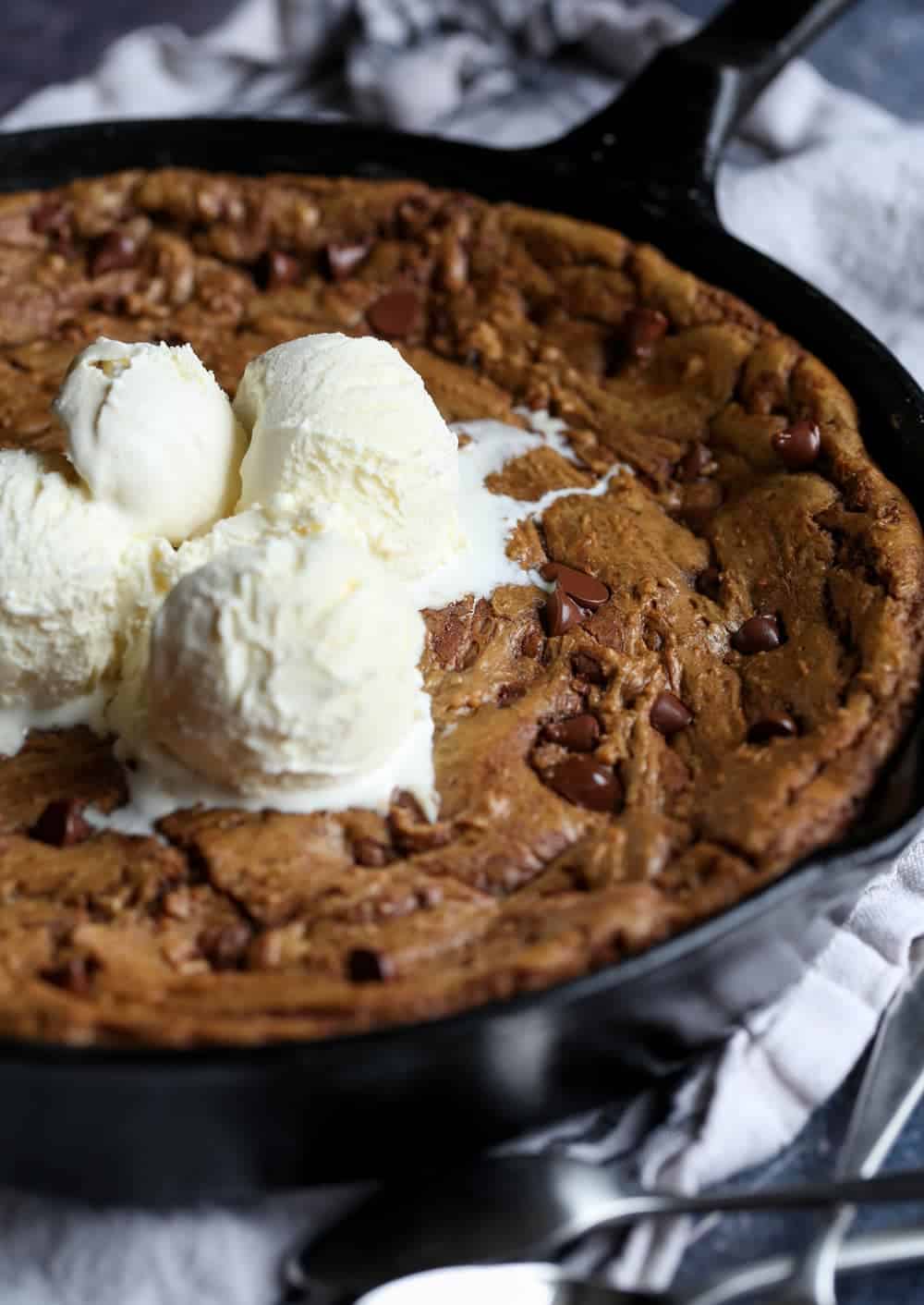 Brown Butter Chocolate Chip Skillet Cookie for Two (Pizookies