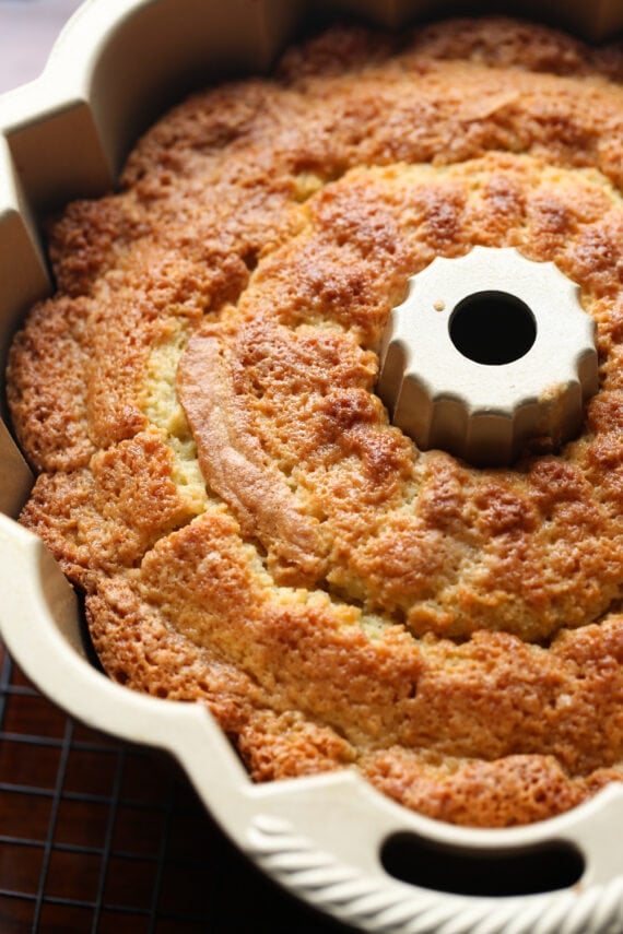 Pound Cake in a bundt pan