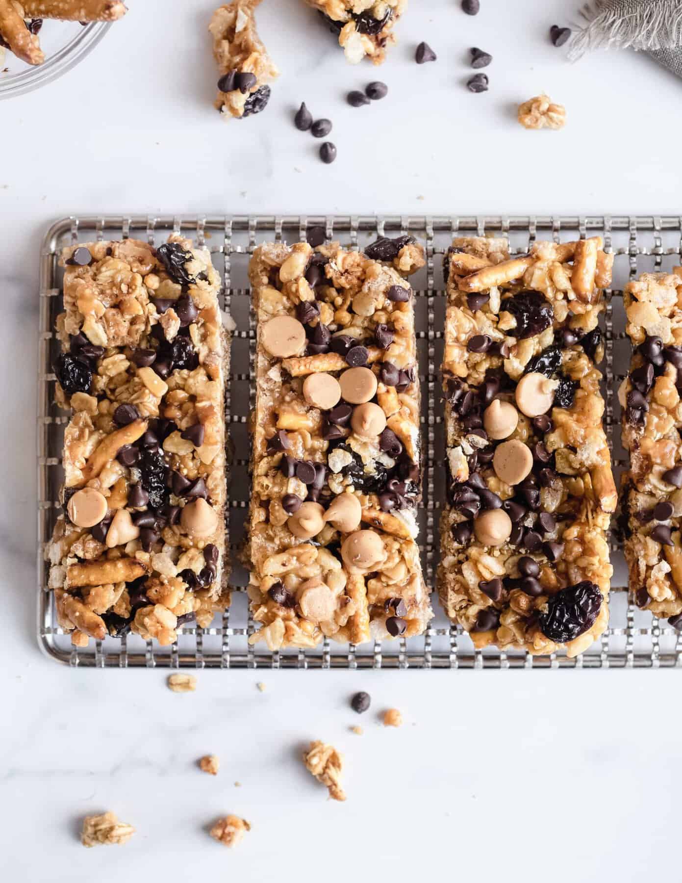 Easy Homemade Granola Bars Recipe | Cookies & Cups