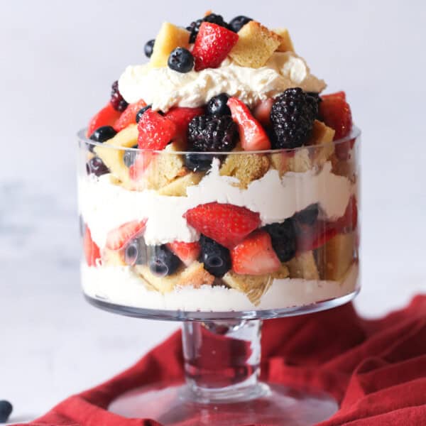 Easy Berry Pound Cake Trifle Recipe | Cookies & Cups