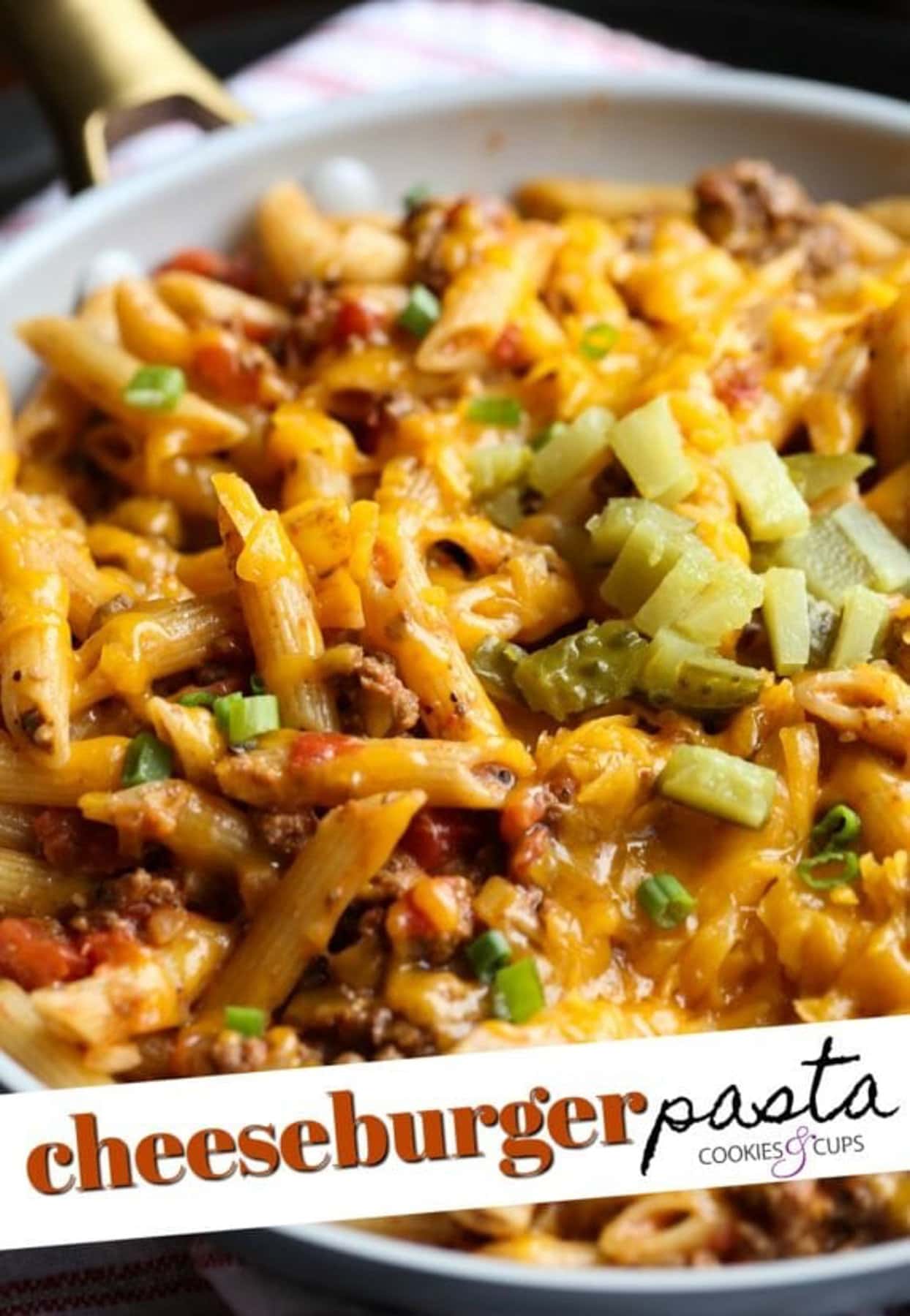 Easy Cheeseburger Pasta Pinterest collage.