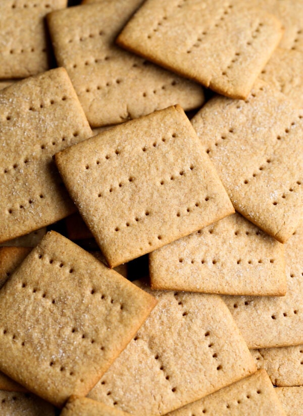 1 1 2 cup graham crackers in grams