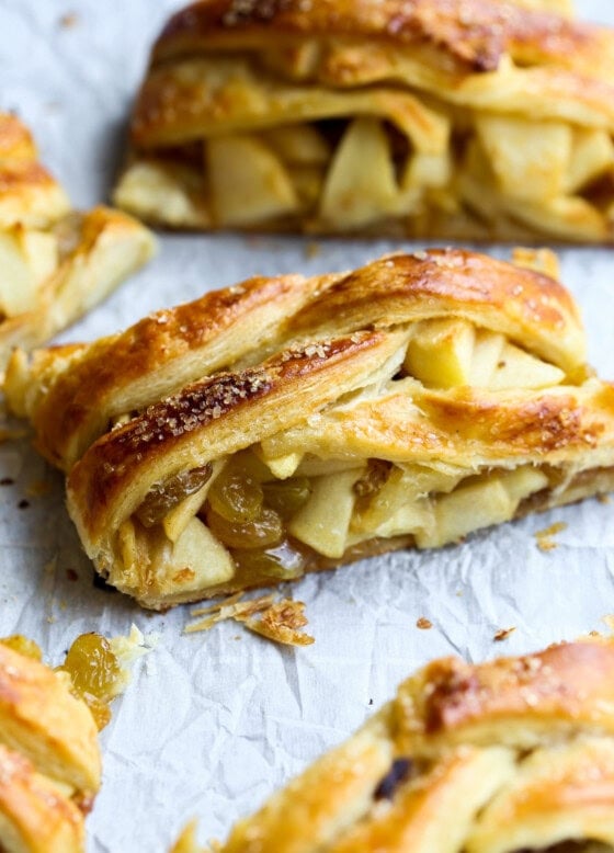 Delicious And Easy Apple Strudel Recipe 