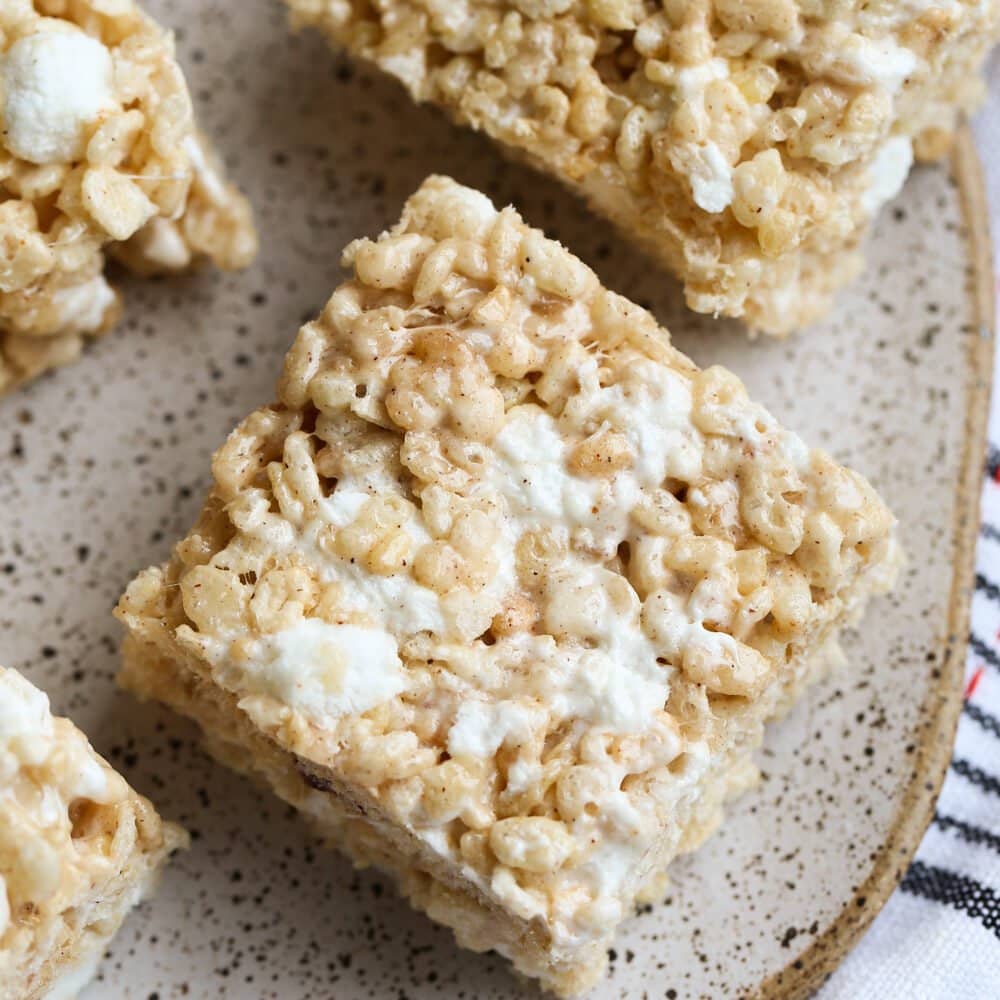 Browned Butter Pumpkin Spice Rice Krispie Treats - Cookies and Cups