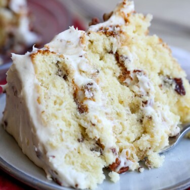 Italian Cream Cake With Cream Cheese Frosting - Cookies and Cups