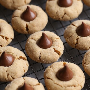 Classic Peanut Butter Blossoms Recipe | Cookies and Cups